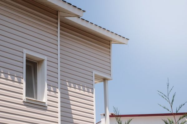 Cost of Vinyl Siding Hole Repair in Avon